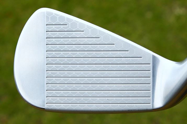 tF[Xɓȃol|gA\[荞ނ悤ɍuLJbvtF[Xv̗pĂ܂BtF[XŜ̔͂߂AtF[X̓ł򋗗XȂHvłBtF[XʂɌZp`̖͗ĺA肵ăXs邽߂̃[U[~[Oł