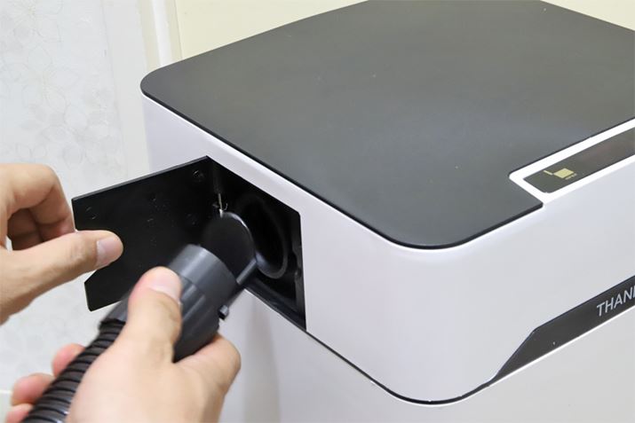 ׂĂȂAz[X[{̑ʂɍŁcc