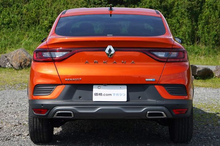 N[yIȃtHȂA׎̓nb`obNԂւ̊҂𗠐؂Ȃeρi5lԎ480LjmہBWLTC[hR͗ASUVgbv22.8km/L