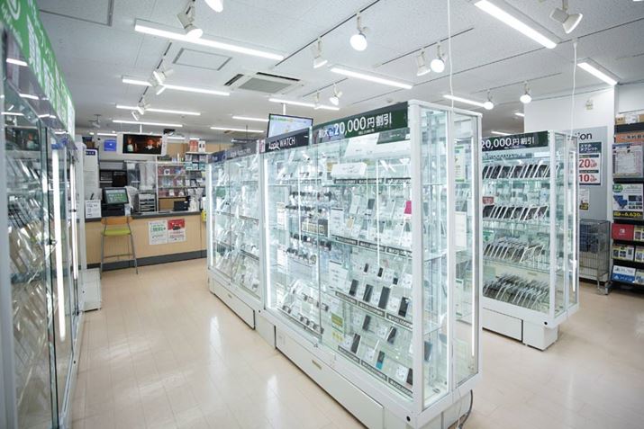 QIoCrܖkXBiPhoneAAndroidA^ubg܂ŖLxȒÃX}z^ubgĂ