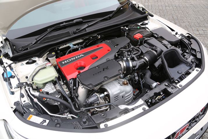 V^uVrbN^CvRvɓڂĂA2L4CDOHC VTEC^[{GWB^[{`[W[̍VɂāAƔׂčōo͂8kWi10PSjAőgN20NEmi2.0kgfEmjサĂ