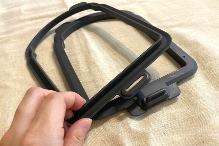 6؂p̘g̉ɂ͌JĂāAA5؂p̘g̉ɂʃp[cɏd˂ČŒ肷dg