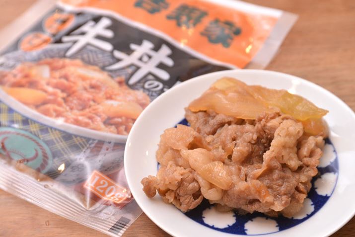 ̎ʐ^ł͓Ƃ܂˂𒆐SɐtĂ܂A܂ɂ͂Ă܂