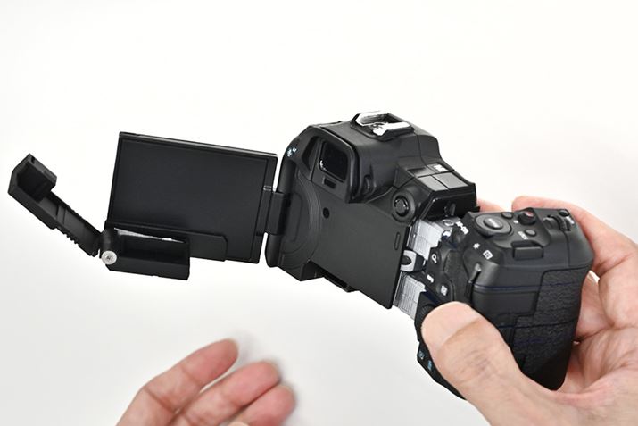 wʂ̉tj^[́AuEOS R5v̎ƓlɃoAOŁAɊJdg݁BJiqWjpӂĂAƉj^[ƂăfUCĂ̂ɂ