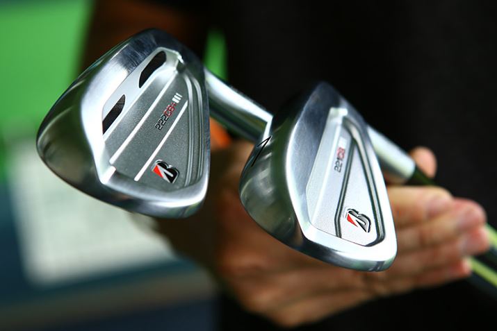 222CB{́ALreB̒߂ɁBE221CB̓LreB̏㕔߂ɂ邱ƂŁAfƂ̃RZvgɍKXsʂ𒲐߂Ă܂