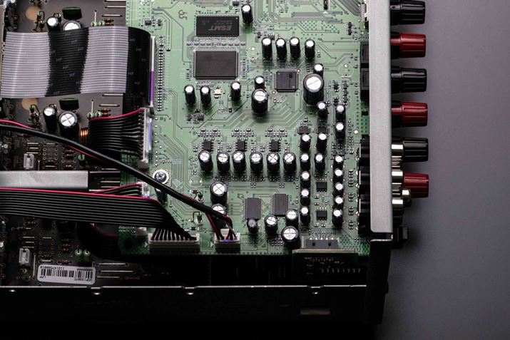 o̓ZN^[A{[IC𕪗Ƃ]̕ύX_̂ЂƂBIC͔̃[J[iJRCjƋJJX^i