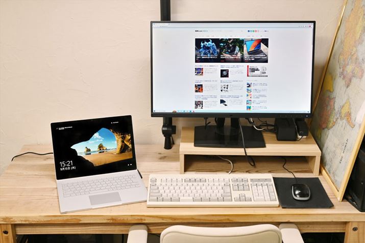 ̃fXNɁA܂ŎgĂtTCYL[{[hݒuC[WBЗp̃m[gPCL[{[g̋߂ɒuƁAǂĂ@퓯m߂ȂAȃCAEgɂȂBm[gPC̈ʒuĂ悢̂AꂾƁAɃm[gPCgɂȂ