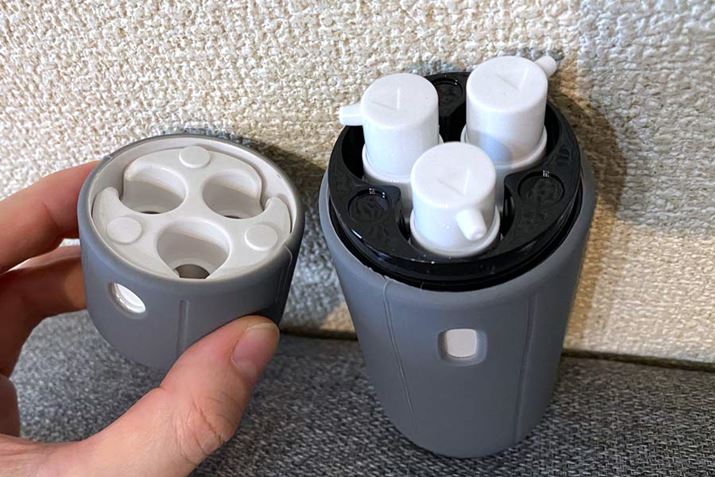 ʐ^̂悤ɁA{g3{i[ł܂