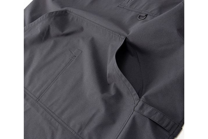 tg̃EGXgɂ́AO[un}[Ȃǂeʂ̃|Pbg