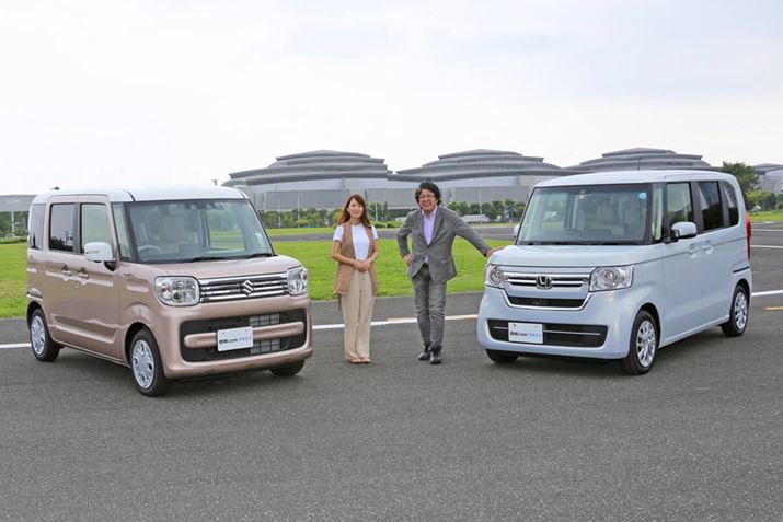 Ez_uN-BOXvŁAXYLuXy[VAvBlC2̌yԂɂāAMҁilEjƐ[RKコilj2lŁArȂ炻ꂼ̖͂TĂ݂