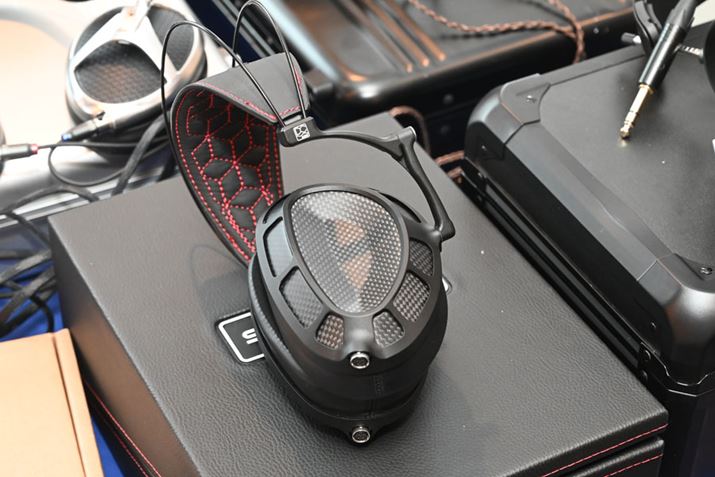 Dan Clark AudiouSTEALTHv