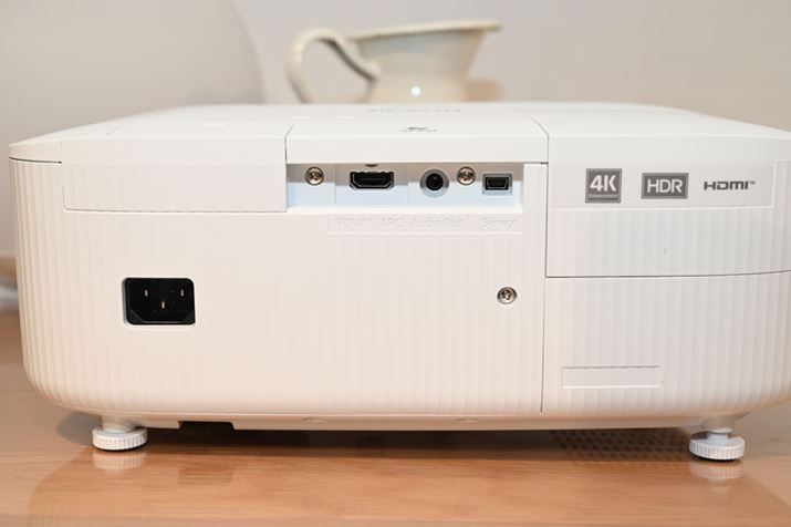 uWH-TW6250v̔wʃC^[tFCX