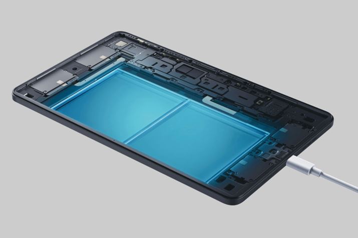 7100mAh̃obe[BUSB Power DeliveryQuickCharge 2.0Kiɂ18W̋}[dɑΉĂAŒZ190Ńt[ds