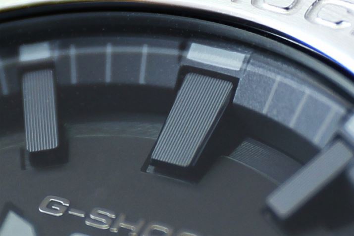 IɂȂuGM-B2100ṽo[CfbNXB\ʂɍׂȍaĂ