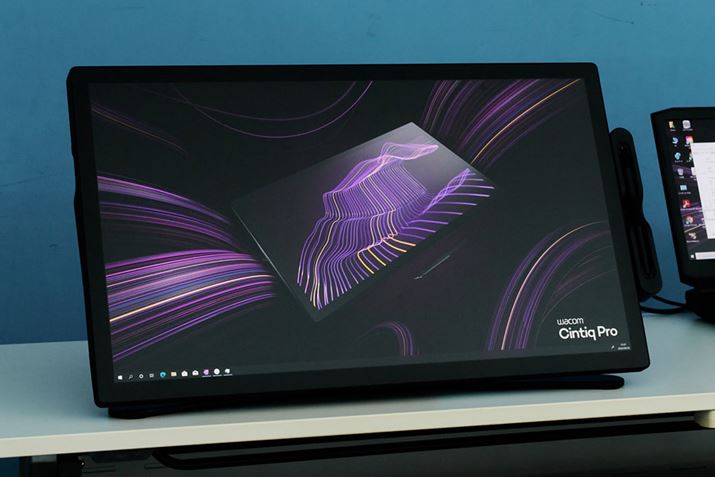 x[20mm̋z݌v́uCintiq Pro 27vB26.9^̉tfBXvC4K\ƃtbV[g120HzɑΉ