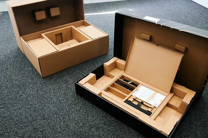 pbP[W̓TXeireBɔzGRfUCBFSCF̕ނgpĂ