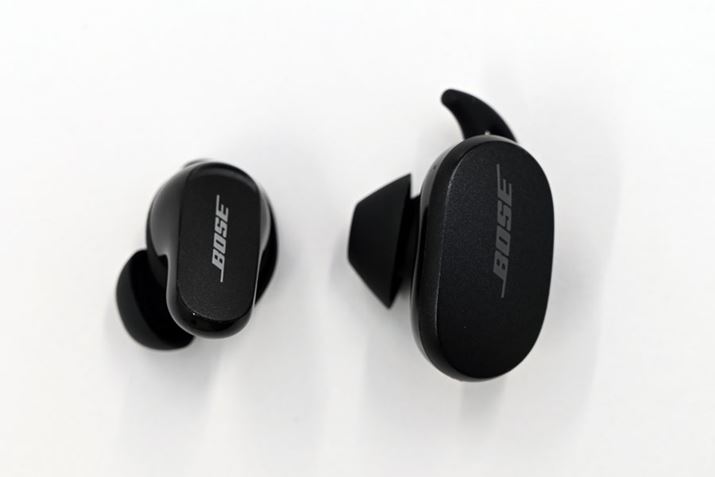 uQuietComfort Earbuds IIviʐ^jƁuQuietComfort Earbudsviʐ^Ej