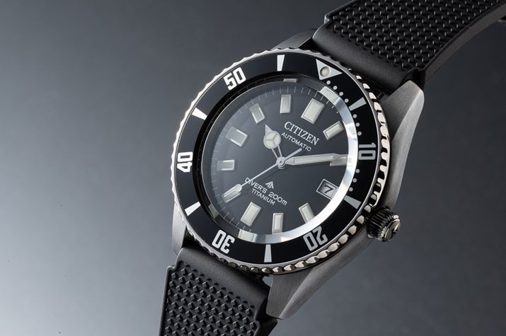 uJjJ _Co[200m NB6021-17Ev́Au`W_Co[ DV-C82vłWJꂽ×x[^CvBiqp^[̃E^xgƂ̑Xł