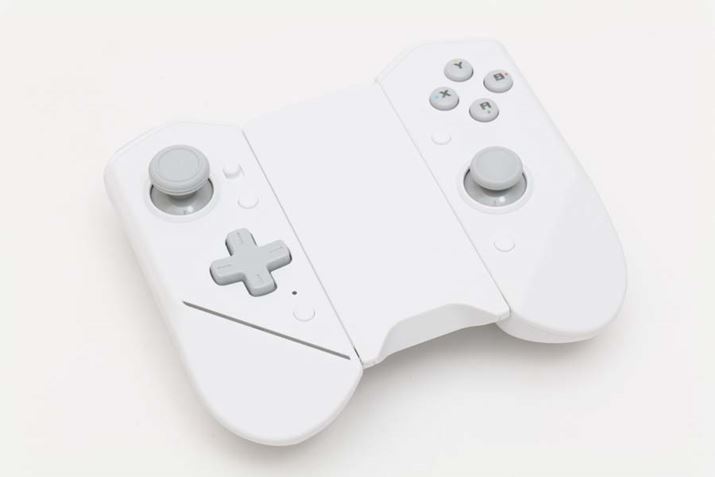 `[W[ɍERg[[𑕒ƃQ[Rg[[̂悤ȃX^CɂȂ܂BBluetoothڑɑΉĂ̂ŁACXŁuROG Phone 6/6 Provɐڑ\ł