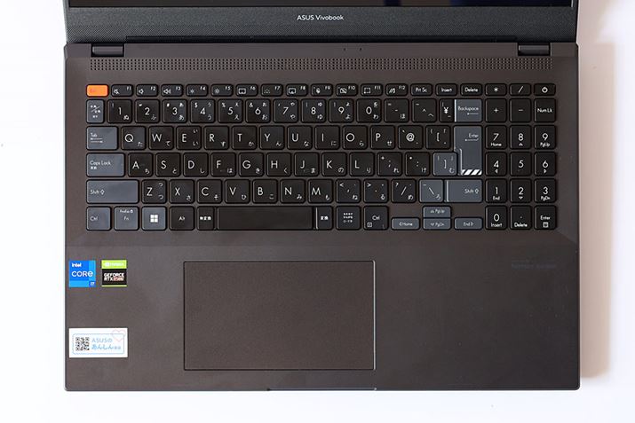 IWFEscL[AO[̃L[ÃL[ƐFꂽL[{[hBL[CAEg̓I[\hbNXA߂̃L[BC̃L[ɂ0.2mm̌E݂Aw̎܂肪