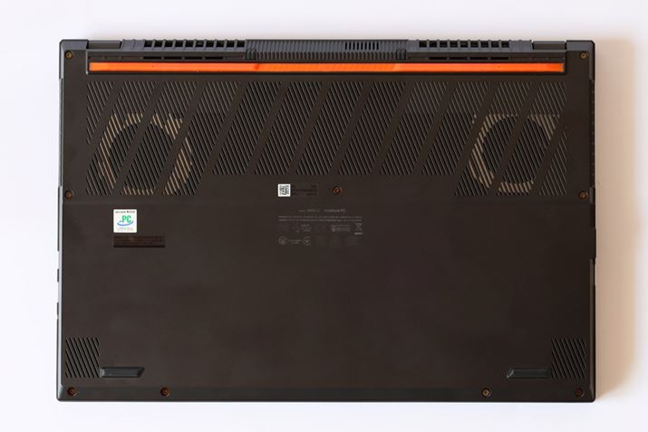 uIceCool ProvƂpeNmW[́Ap\ƐÂdBɔr͂ĂȂAQ[~Om[gPĆuROGvV[Ŷ悤ɐɃt@邱Ƃ͏ȂA̕AptH[}X͍T߂Ƃۂ󂯂BʂƑ傫ȃt@