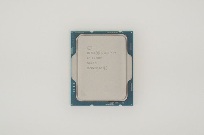 ̗puCore i7 12700KvZbT[v́A{1NXʂɂuRyzen 9 5900XfXNgbvEvZbT[v킷鏈\ւnCNXCPU