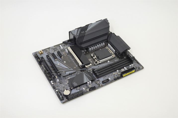 _CNg쓮16+1+2fW^dtF[Y݌v^q[gVN̗pĂAnCGhp[cւ̑ϐ