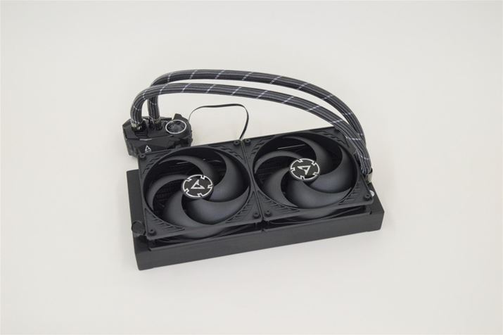 280mm̑^WG[^[ȈՐN[[uLiquid Freezer II 280vB2140mmt@ōő啗72.8CFMĂ