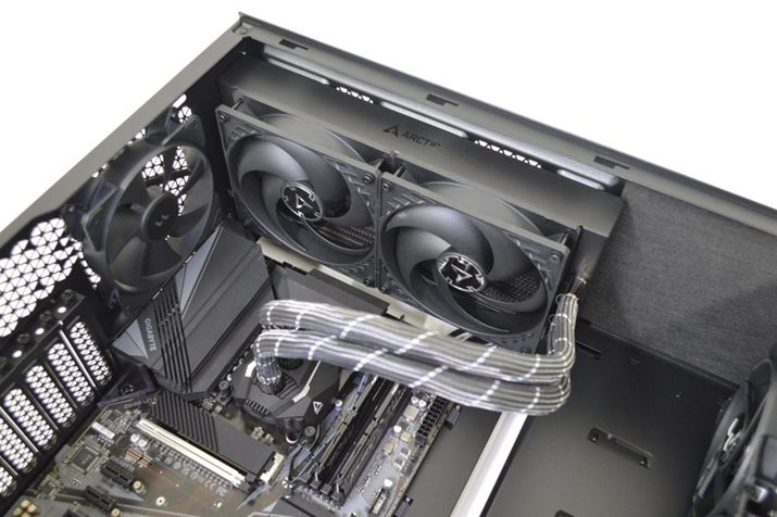 ݂̂^WG[^[̂߁AɃP[Xʂɐݒuꍇ́A}U[{[h⃁[ȂǂƊȂӂ