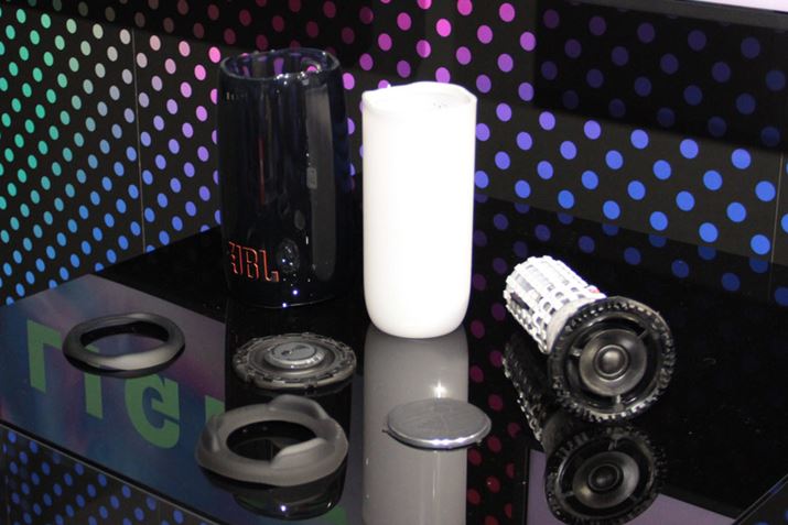 ΂EXs[J[BE[n[ƃcC[^[̒SAS~ɕԁuvjbg̗p