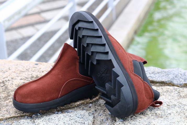 yʐ^zANƁAȂ郉CjOij́A炩LkAQ̃tBbg yʐ^z[{bN̏ےłuxN^[Sv́AAbp[TChɌ^BS傫߂ƋCpƂlɃsb^ yʐ^zAEg\[́AMUMUۓIȃbv\[B̌`󂩂AT̎ɌĂāuV[N\[vƂĂ΂Ă܂