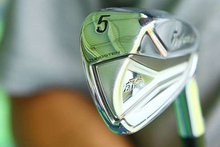 gD̃{fB蔲Aob`Ŗ߂邱Ƃɂė]dʂ𐶂ݏougDbveNmW[vBŐ܂ꂽ]dʂgďdSʒuႭ邱ƂŁAtgȏ̍𐶂ݏoĂ܂