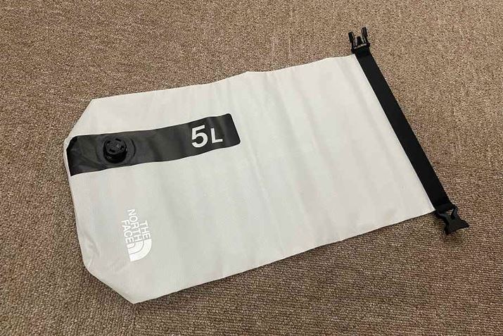 uX[p[CghCobO5LiSuperlight Dry Bag 5LjviiԁFNN32106ǰTCgíA3,960~(ō)