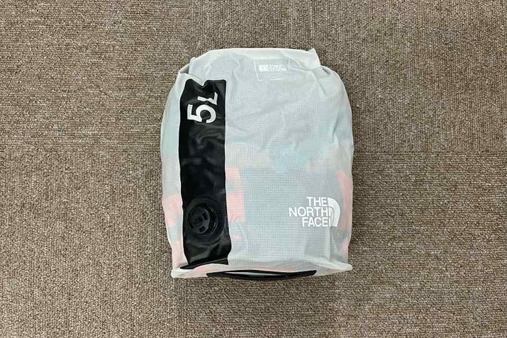 ouܓ̋Cro邱ƂŁA20×20cmƂzȏɃRpNgȃTCYɁB̒ɃAE^[܂5̈ߗނĂƂ́AقƂǂ̐l͎vȂ낤