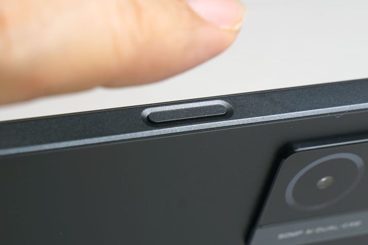 {fBEʂ̓d{^͎wF؃ZT[ĂBuOPPO A55s 5GvŏȗꂽwF؃ZT[͊̕}_