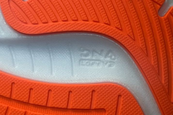 uDNALOFTV3v́AЂ́uI[vɏڂꂽ~bh\[fނŁAn̒ݍ݂͍ŏNCbNȂ̂ŁA܂ɒɕĂ悤ȕVi[ɒ񋟂Ă