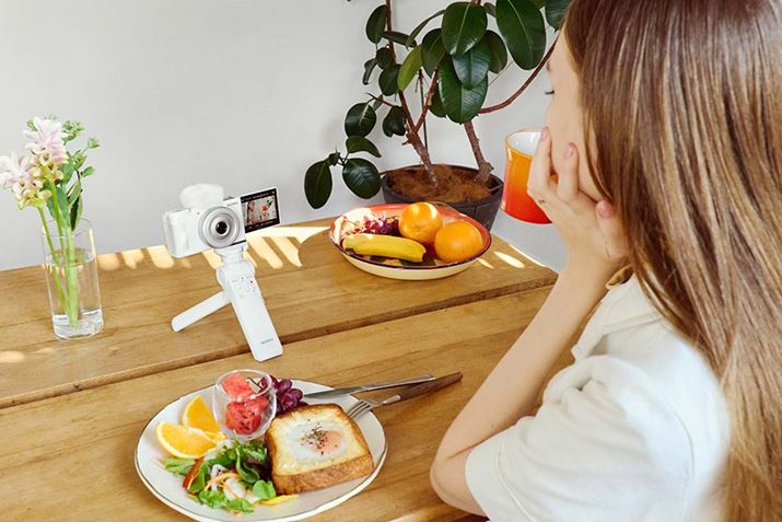 œ_20mm̍LṕẢ摜̂悤ɁAsZe[ȕɃJuĎBꍇɕ֗Bpɗ]T̂ŁAJƂ̋߂ĂlʂɎ߂₷