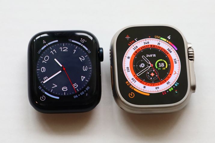 uApple Watch Series 8vi45mmjAEuApple Watch Ultravi49mmjBׂĂ݂ƁAقǑ傫̈Ⴂ͊܂񂪁ArɒƑ傫܂