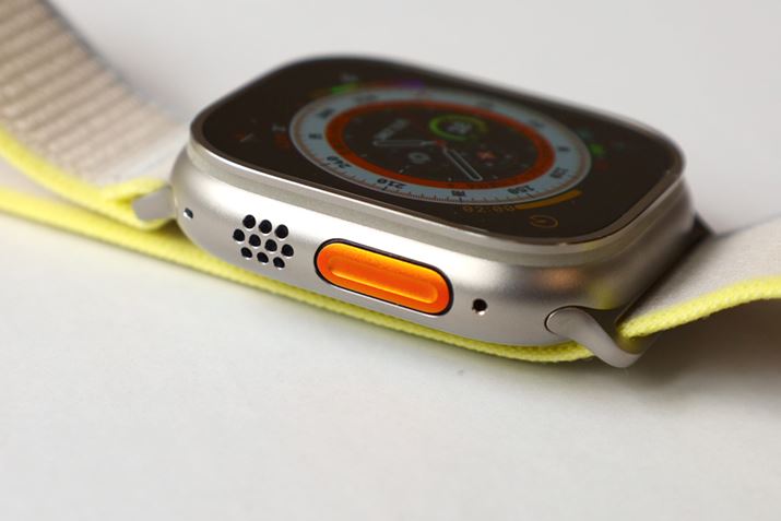 uANV{^v̓IWF̑傫ȃ{^B̓fAXs[J[ŁAȂ傫ȉ܂BuSiriv̐₷ȂĂ܂