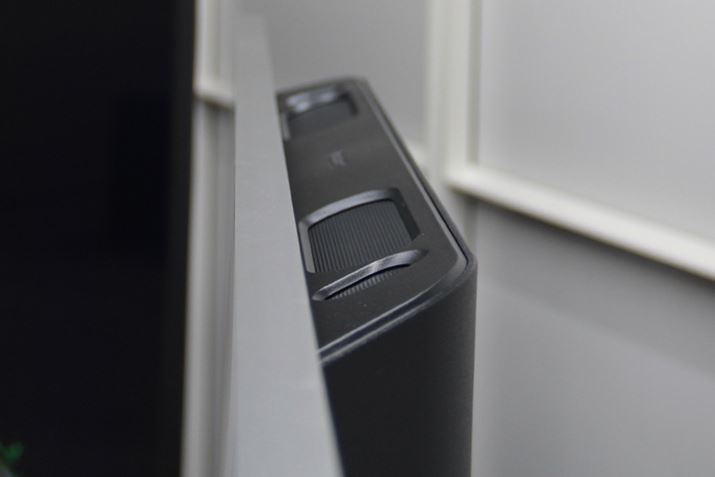 ʏ㕔̃Xs[J[͂uCl[uhXs[J[vB֔āAV䂩̔ˉŁuC}[Vuviv̂ǰ炷