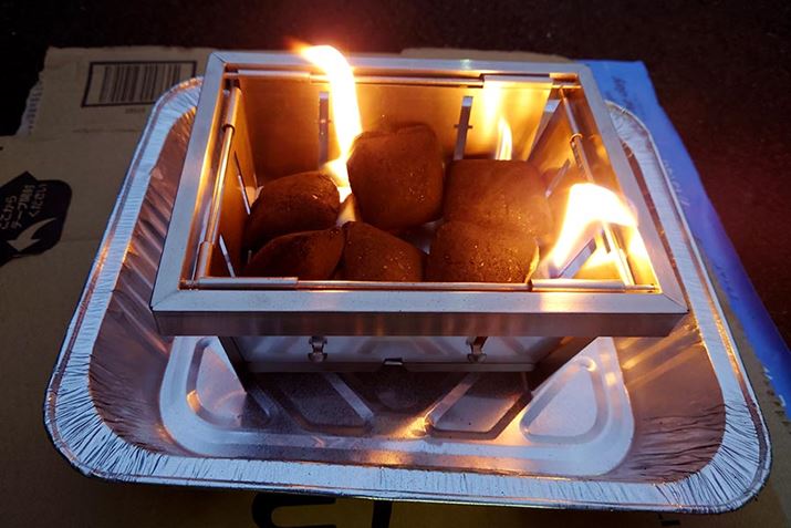 RċɂĂ͒ꕔMȂ肻Ȃ̂ŁAÔ߁AɓRƒfM̍~قłBM҂̓_{[ƃA~egݍ킹܂BAgRƁAꕔ͂قǔMȂ܂ł