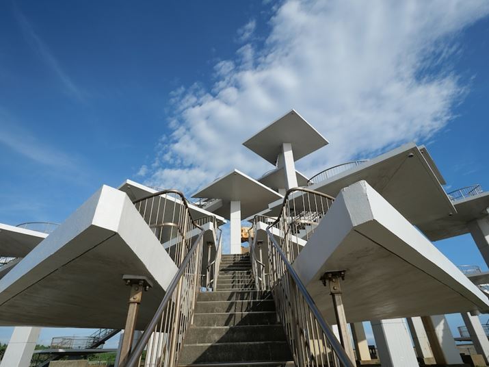 A[eBXeBbNȌzBeBɃObƊă[AOŎBe邱ƂŉߊA_Ci~bNȈۂɂȂLUMIX G100ALEICA DG SUMMILUX 9mm / F1.7 ASPH.A9mmi35mmZ18mmjAF5.6A1/1300bAISO200AWBFVAtHgX^CFX^_[hBeʐ^i5184×3888A7.6MBj