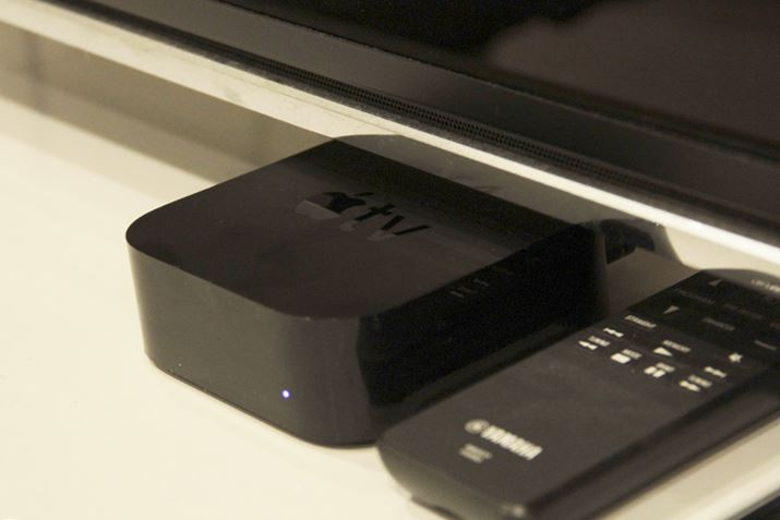 PKrO[ŎgpApple TV 4Ki2jBLAN[^[̐ݒuꏊ2KŁALLANڑ͓ԂB]kAApple TV 4KgĂ̂́ANetflixȂǂ̉fiifނ̂܂܁j24pĐ\