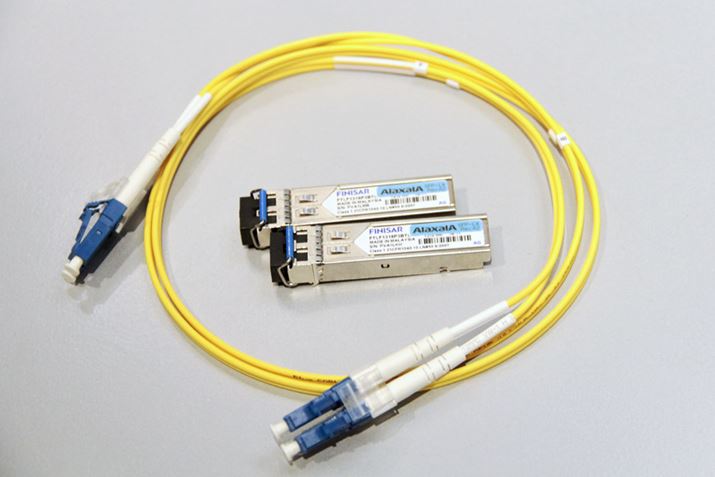 ȂAuRT-AX89XvƃXCb`OnuuGS110TPv3vԂ̐ڑɂ́AFinistarSFPgV[o[uFTLF1318P3BTLvƃTTvČt@Co[P[uuHKB-LCLC1-01Lvi1mAVO[hdljg