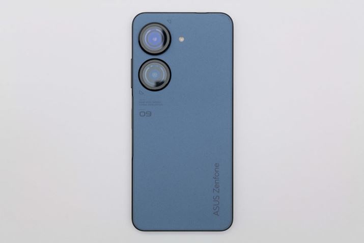 wʂɂ̓\j[C[WZT[̗p5000f̍LpJƁA1200f̒LpJ𓋍ځB|J[{l[gƃ|E^gݍ킹Vfނ̃obNpl͎莉ڗAwɂł