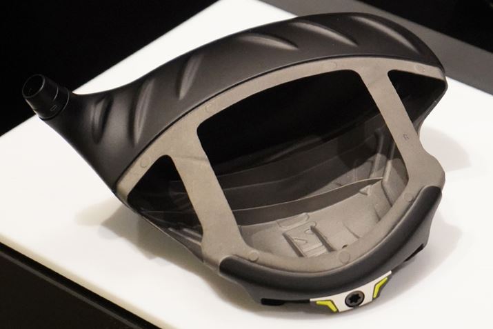 G430̃hCo[3fɌ邱ƂłAŊAŉɂ悭Ȃ܂B̓wbh̃TEhu̐݌vɂ炵̂łAOɂTEhu͕tĂ܂BƁAtF[X̔ȂǁA̗vf̑ʂɂđ傫Pꂽ̂ł傤