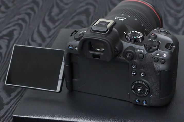 wʂ̑ńuEOS R6vpAwʂ̃}`Rg[[̌`Ȃǂ̉PsꂽB3.0^̃oAOtj^[i162hbgjA369hbg/{0.76{̗L@ELt@C_[́uEOS R6vƓ