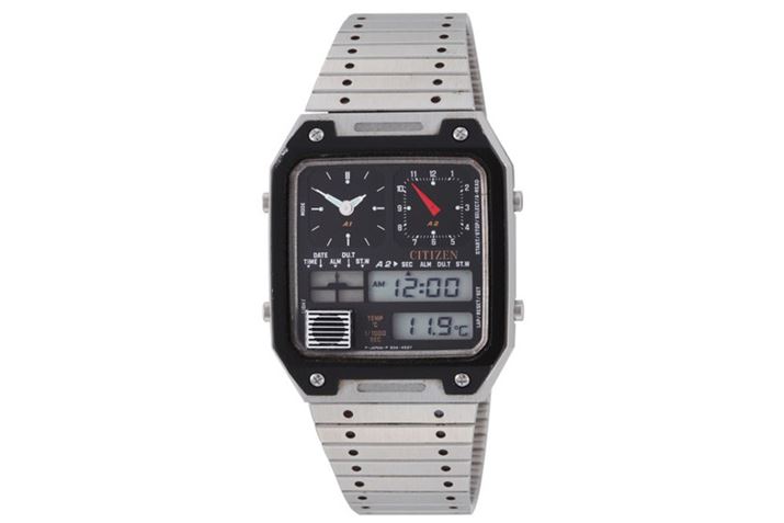 炪1982ŇcuT[ZT[vB̂ɂfUCÃC_XgAɂfUCgh܂B܂A񕜍ꂽuT[ZT[v̍Ճ^CvuRef.JG2126-69EvƌׂƁAT[ZT[̈ʒuȂǂɈႢ͂̂́AP[XƐFقɂ4_rX߂̕ʑ̃x[oh[̏茊ȂǁÂقƂǂɍČĂ邱Ƃ킩܂