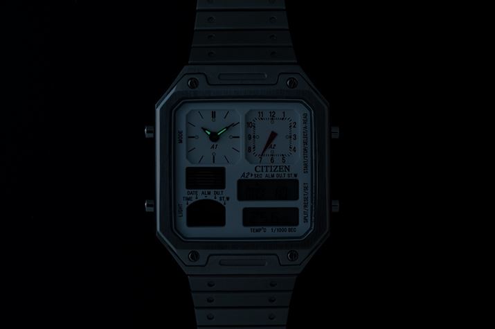 Ïł́AAiO\̎Ejɓhzꂽ~hɂAmF\BɁAP[Xi8ʒuj̃vbV{^ƂŁAfW^\̃Cg_܂