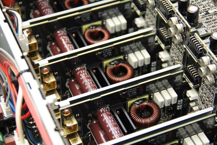 DXeIp[AvW[8ڂAv16chAvƂĂBHypex ElectronicsЂ́uNCOREvV[Ył͂Ȃ悤